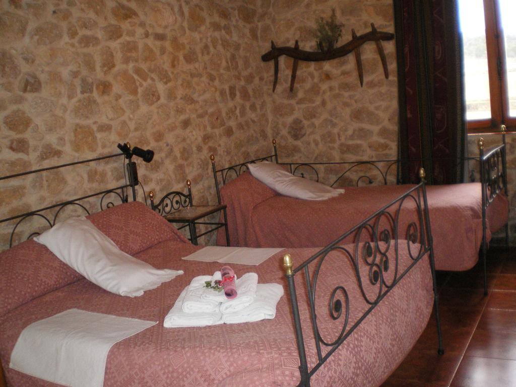 Masia Del Aragones Peñarroya de Tastavins Chambre photo